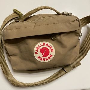 Fjallraven Kanken Hip Pack in Clay